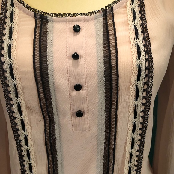 FINAL PRICE Candies Blouse - Picture 2 of 6